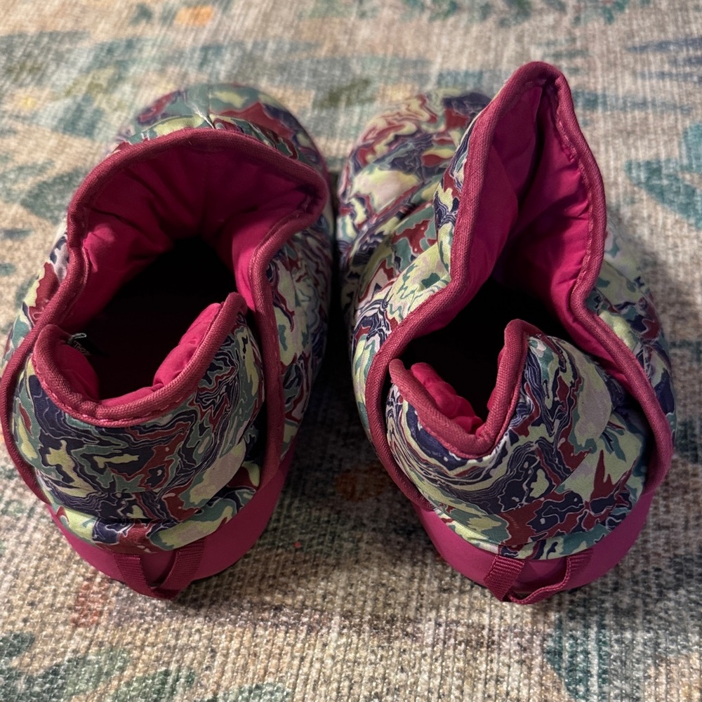 The North Face Kids Slippers - Pink and Multicolor - Picture 5 of 5